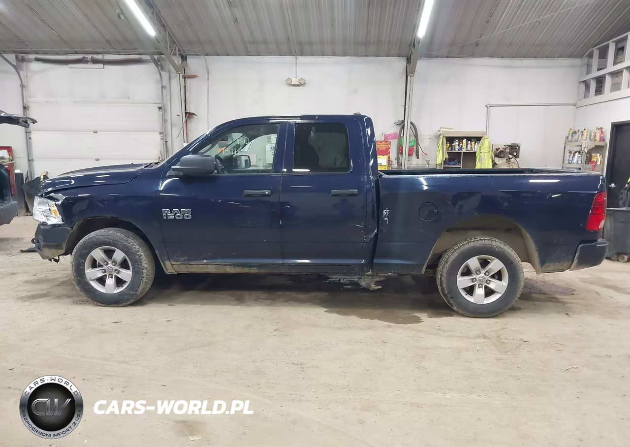 2018 Ram 1500 Express 4X4 6'4 Box VIN:1C6RR7FG3JS206517 - 14