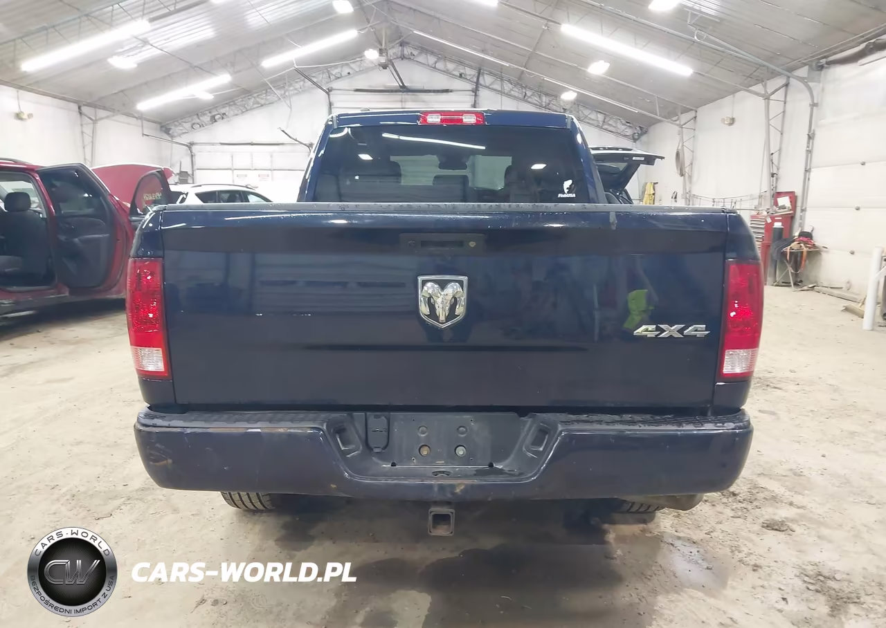 2018 Ram 1500 Express 4X4 6'4 Box VIN:1C6RR7FG3JS206517 - 16