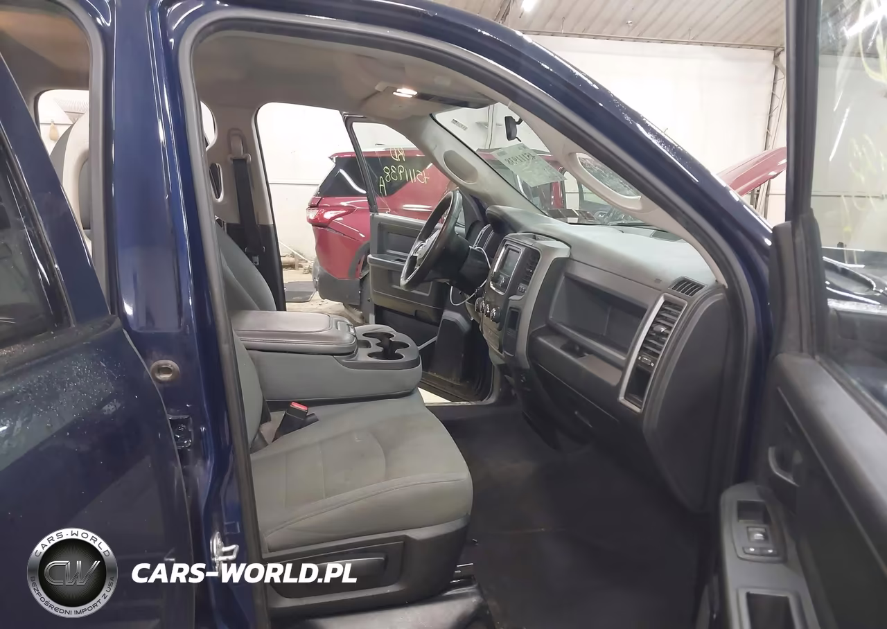 2018 Ram 1500 Express 4X4 6'4 Box VIN:1C6RR7FG3JS206517 - 5