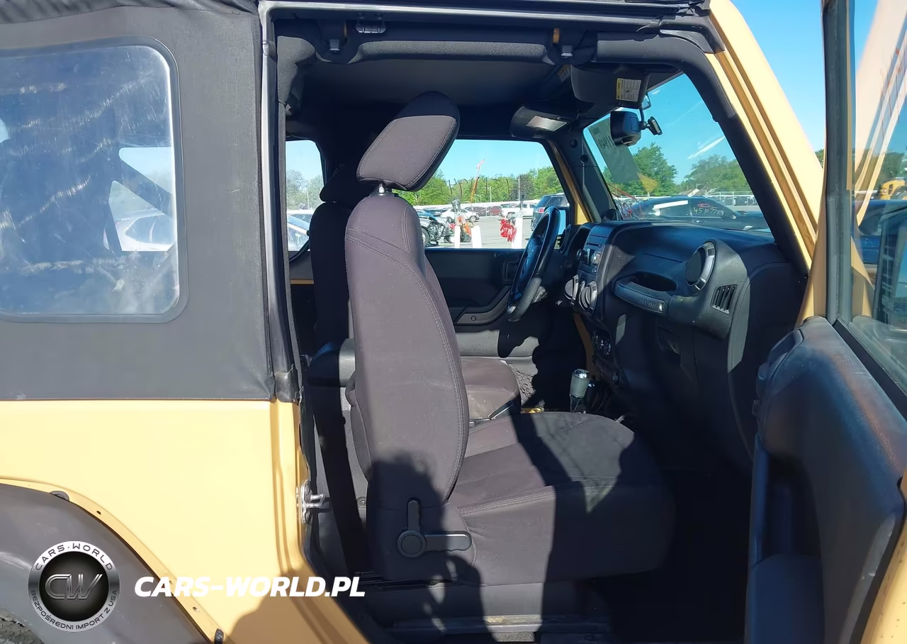 2014 Jeep Wrangler Sport VIN:1C4AJWAG1EL142668 - 5