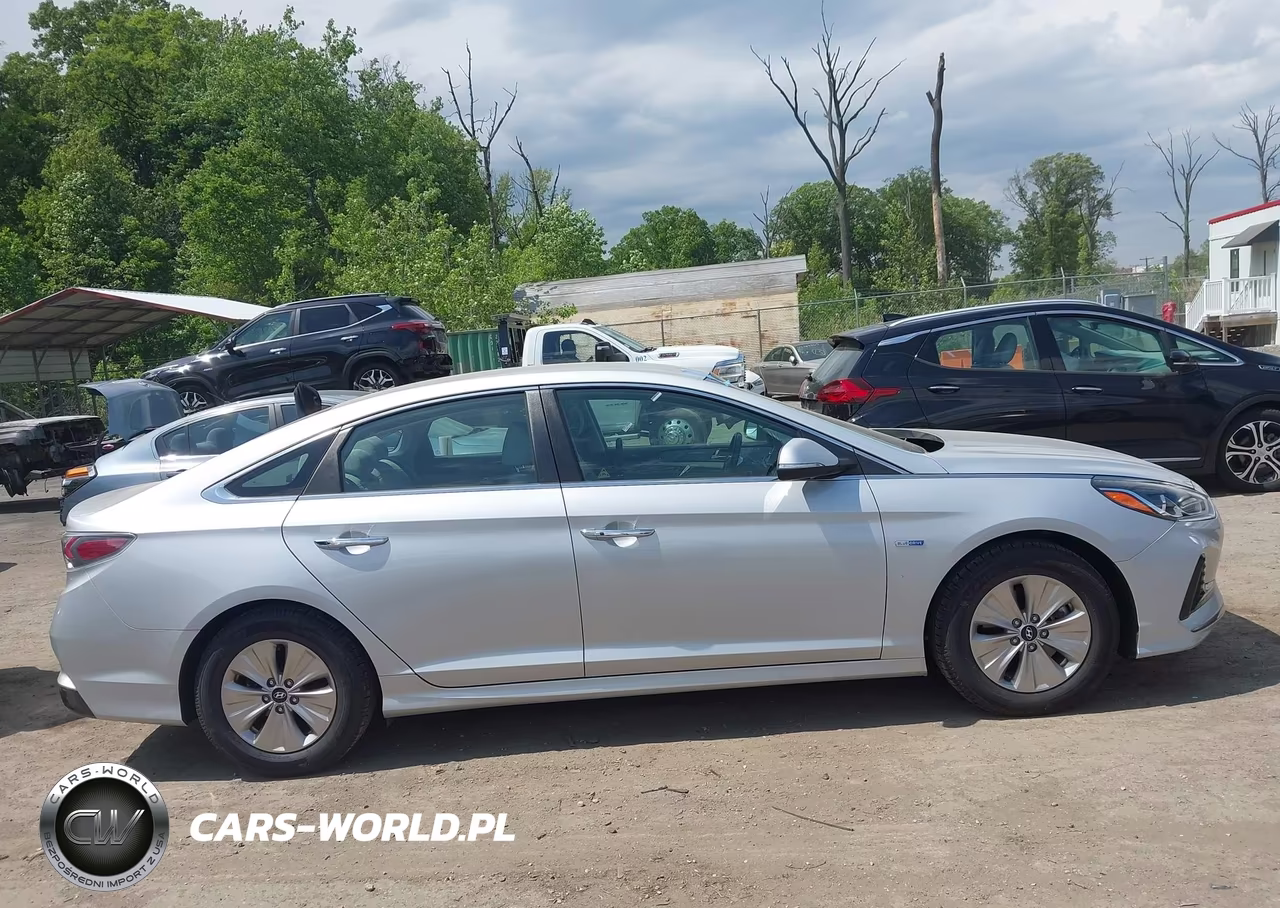 2018 Hyundai Sonata Hybrid Se VIN:KMHE24L37JA083107 - 14