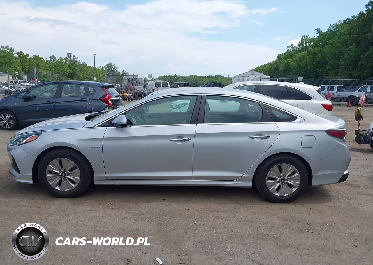 2018 Hyundai Sonata Hybrid Se VIN:KMHE24L37JA083107 - 15