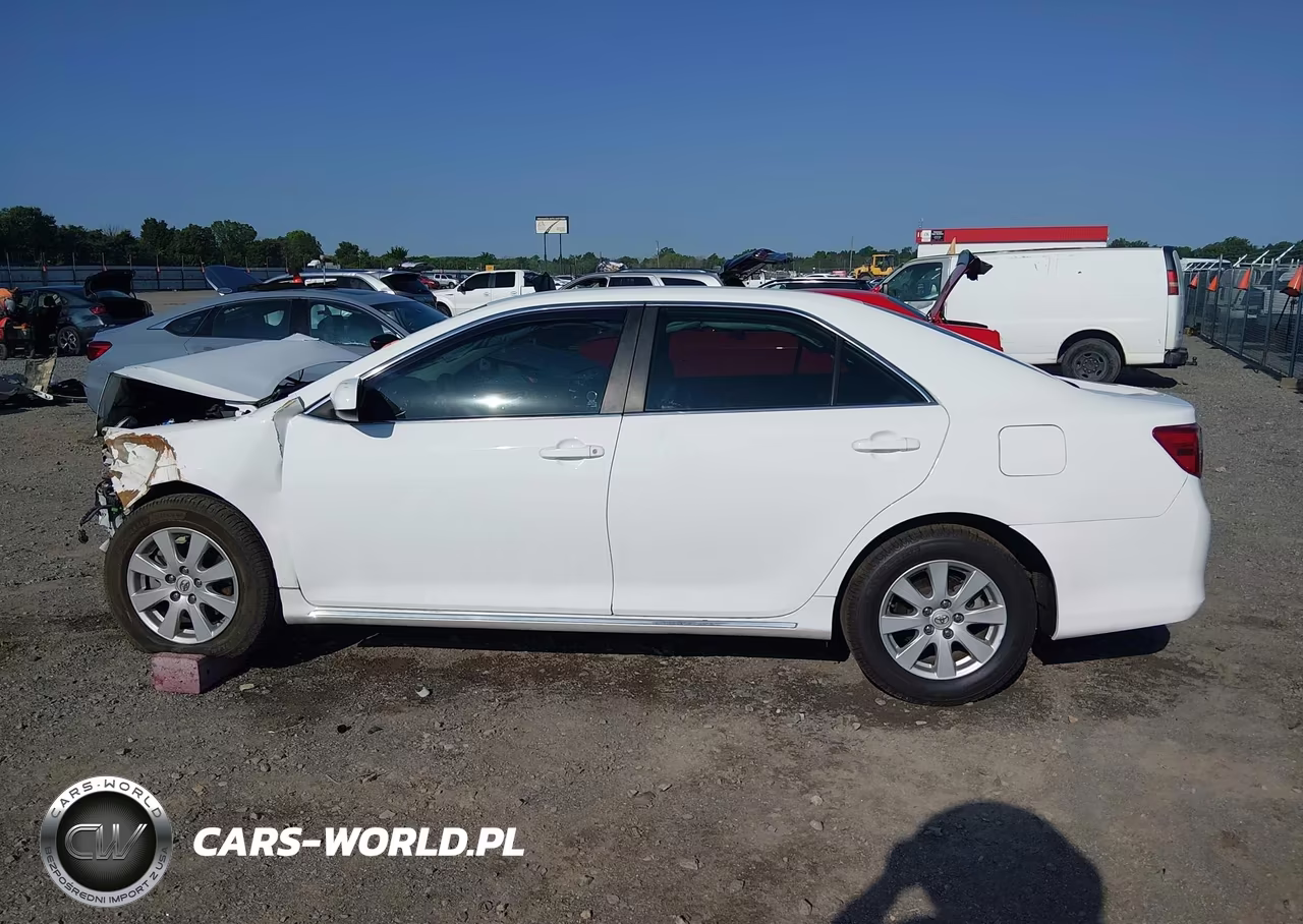2012 Toyota Camry Le VIN:4T4BF1FK3CR259165 - 14