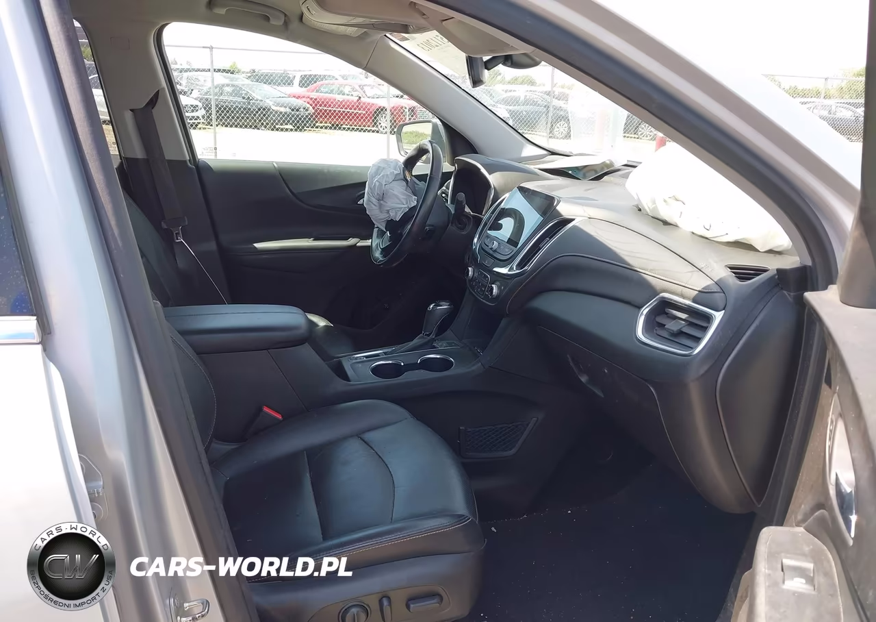 2018 Chevrolet Equinox Premier VIN:2GNAXVEV8J6269266 - 5