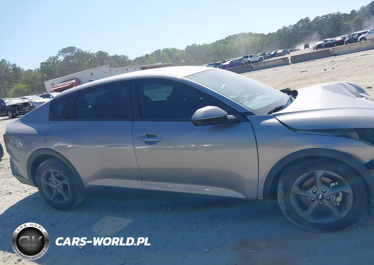 2025 Kia K4 Lxs VIN:3KPFT4DE0SE004624 - 13