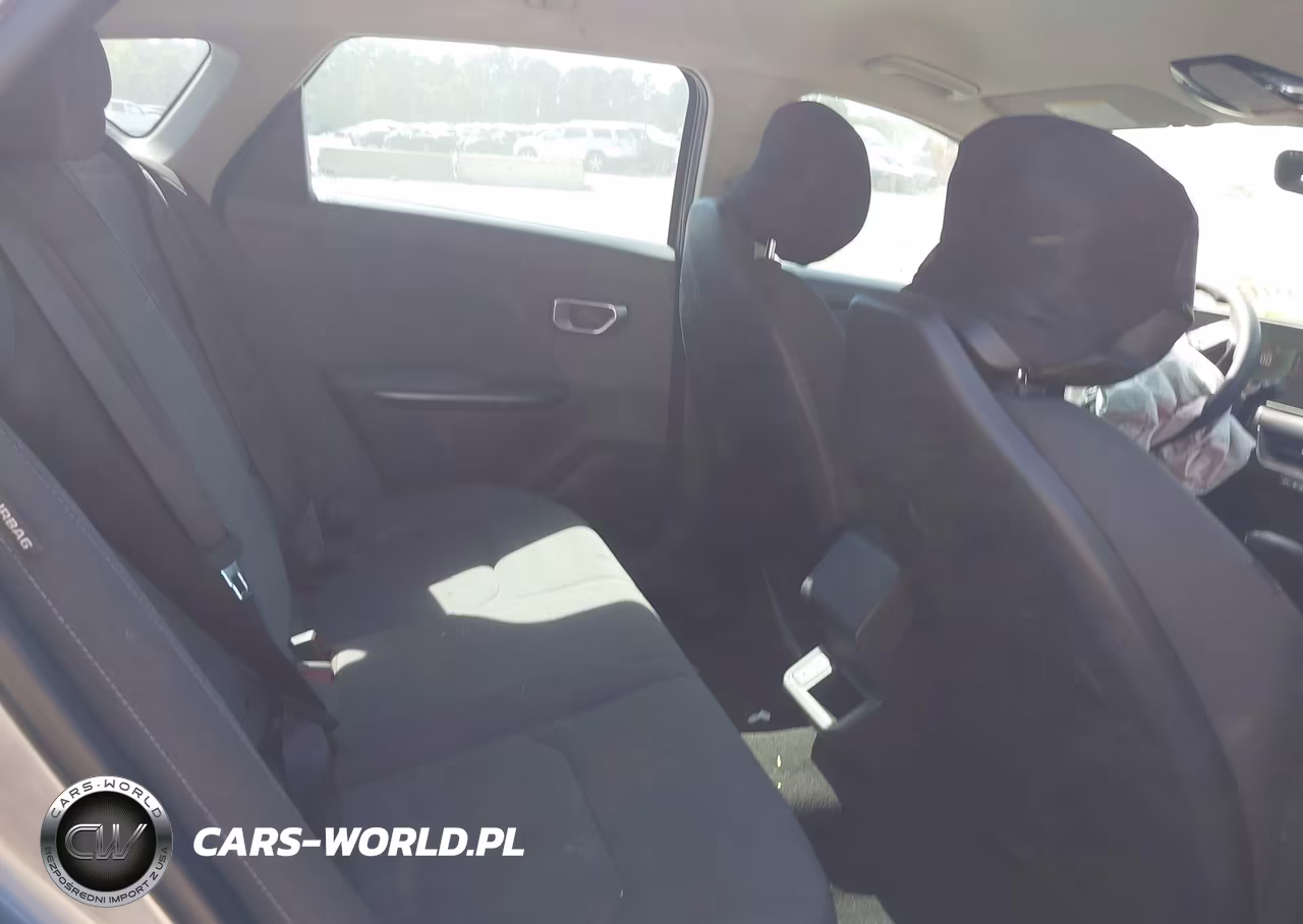 2025 Kia K4 Lxs VIN:3KPFT4DE0SE004624 - 8