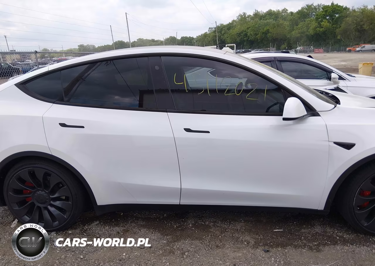2023 Tesla Model Y Performance Dual Motor All-Wheel Drive VIN:7SAYGDEF1PF700983 - 13