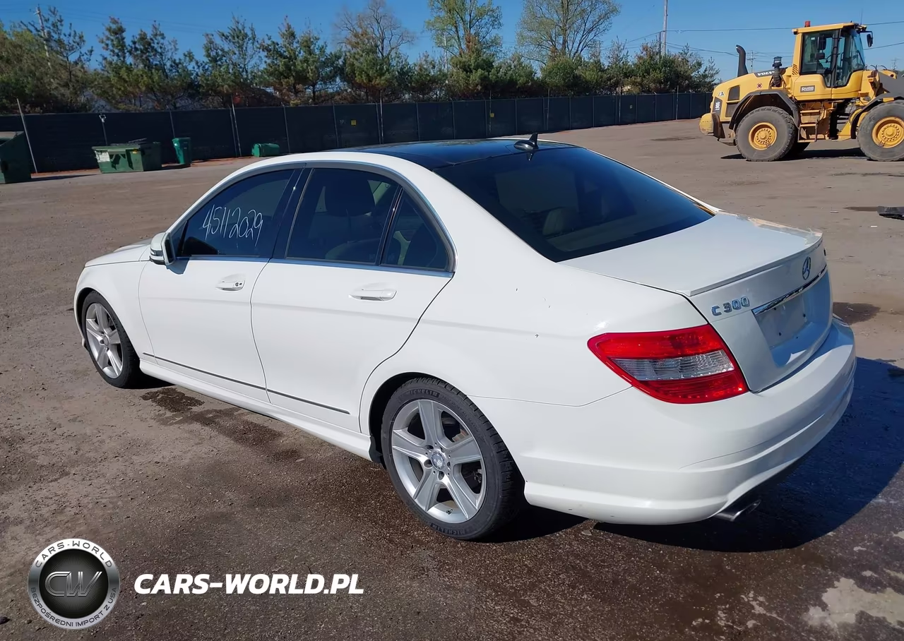 2011 Mercedes-Benz C 300 Sport 4Matic VIN:WDDGF8BB6BR157076 - 3