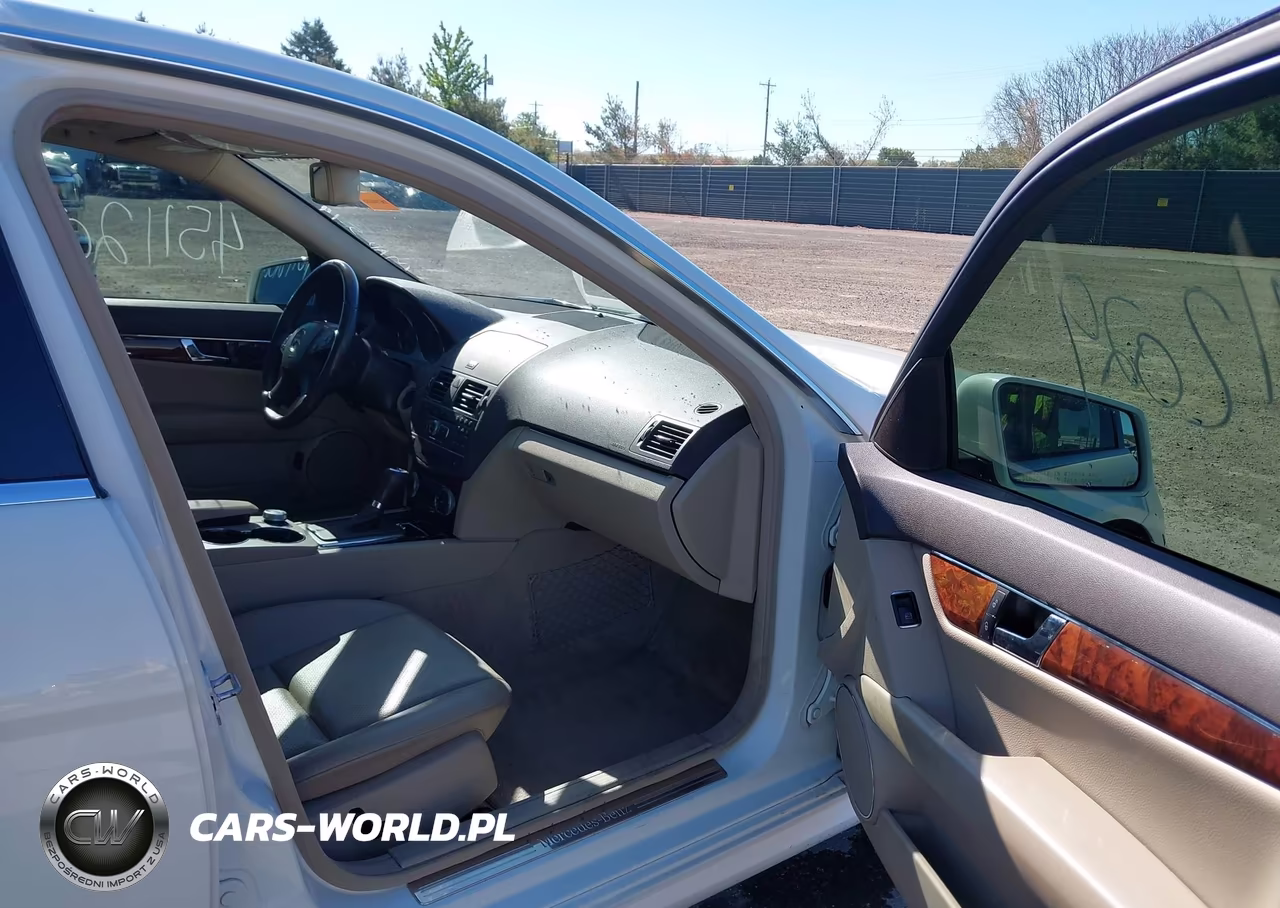 2011 Mercedes-Benz C 300 Sport 4Matic VIN:WDDGF8BB6BR157076 - 5