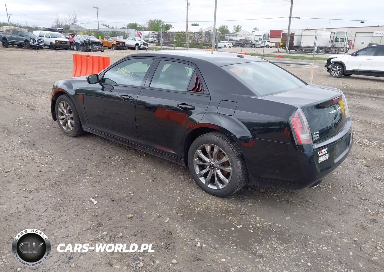 2014 Chrysler 300 300S VIN:2C3CCAGG4EH352860 - 3