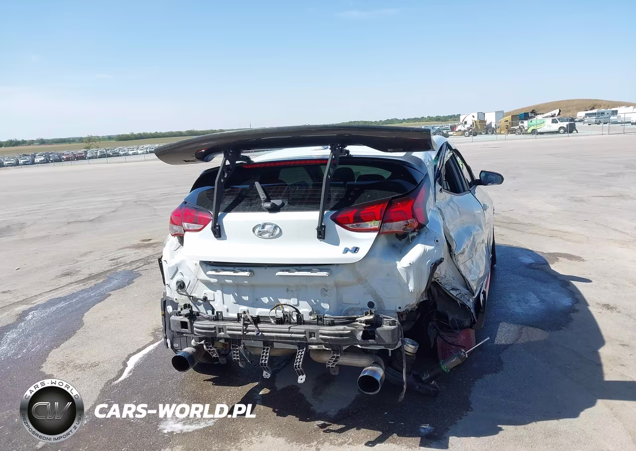 2020 Hyundai Veloster N VIN:KMHT36AH7LU006818 - 17