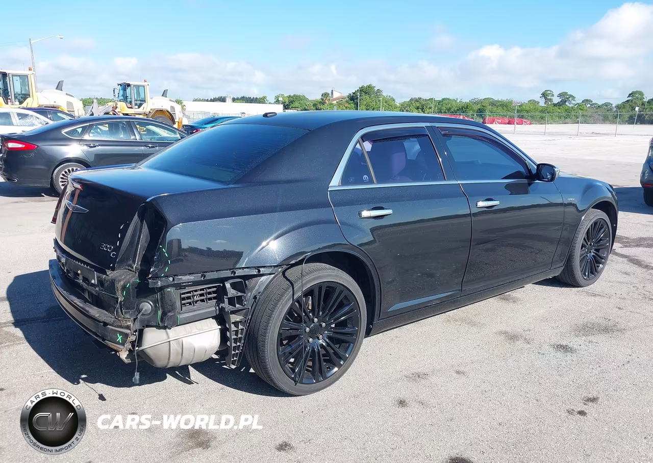 2011 Chrysler 300C VIN:2C3CA6CT2BH522621 - 4