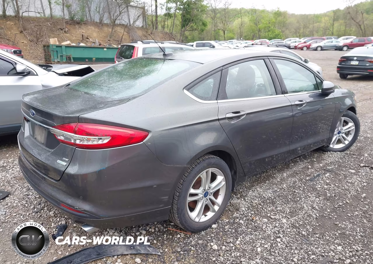 2018 Ford Fusion Se VIN:3FA6P0HD6JR229674 - 4