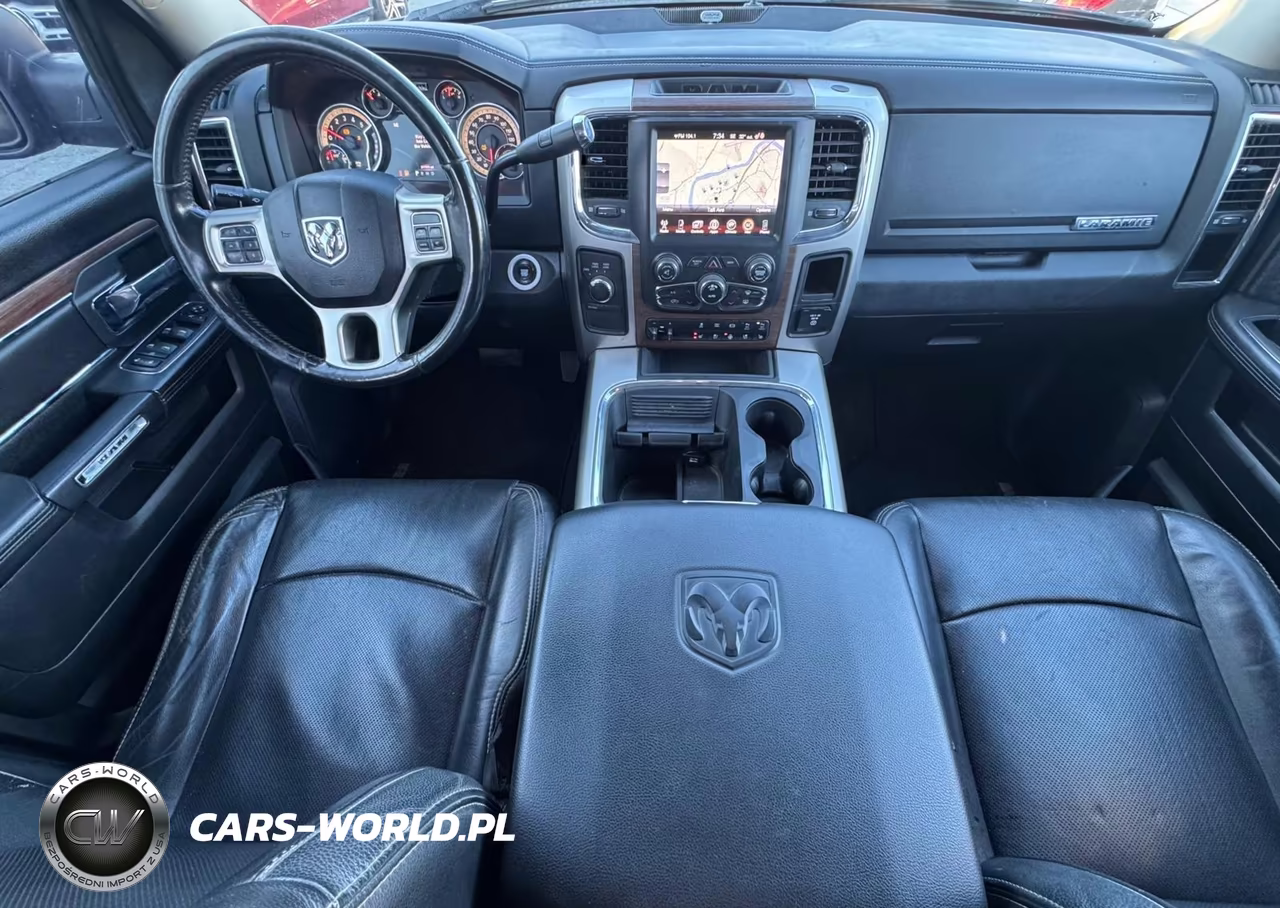 2017 Ram 2500 Laramie VIN:3C6UR5FL6HG721170 - 8