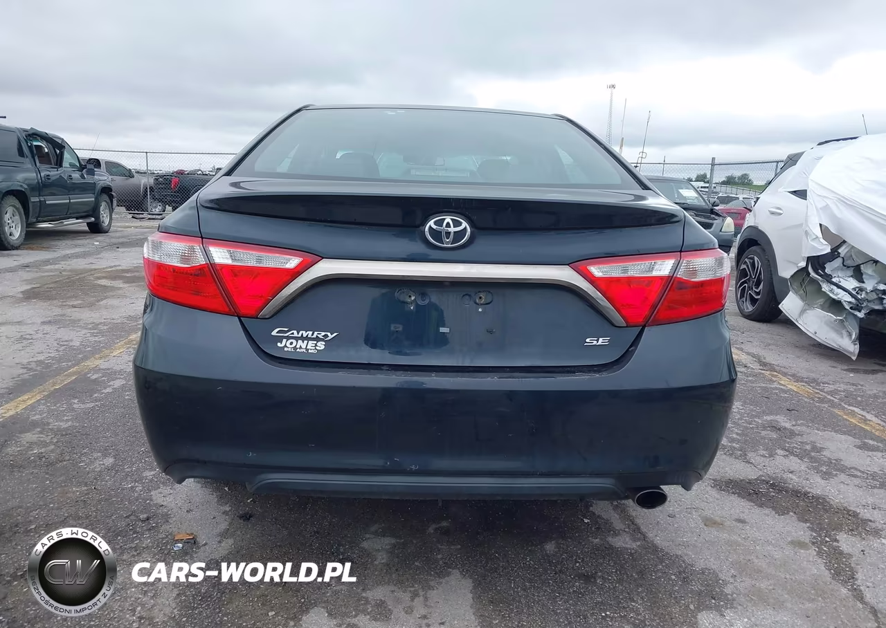 2015 Toyota Camry Se VIN:4T1BF1FK0FU920388 - 16
