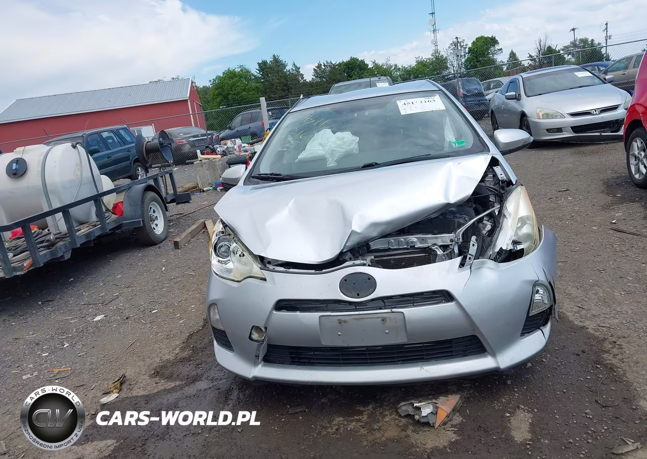 2012 Toyota Prius C Two VIN:JTDKDTB34C1016013 - 12