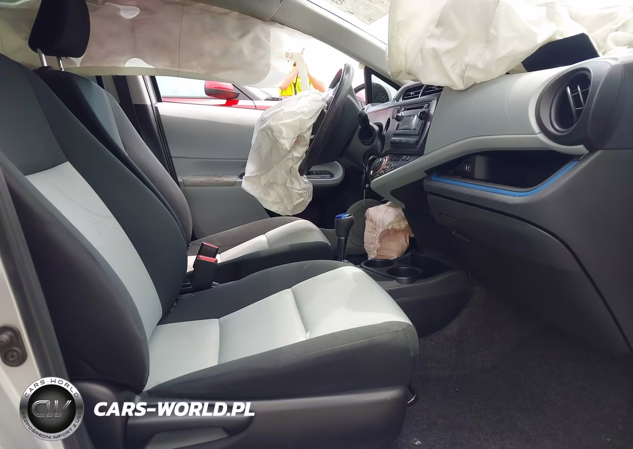 2012 Toyota Prius C Two VIN:JTDKDTB34C1016013 - 5
