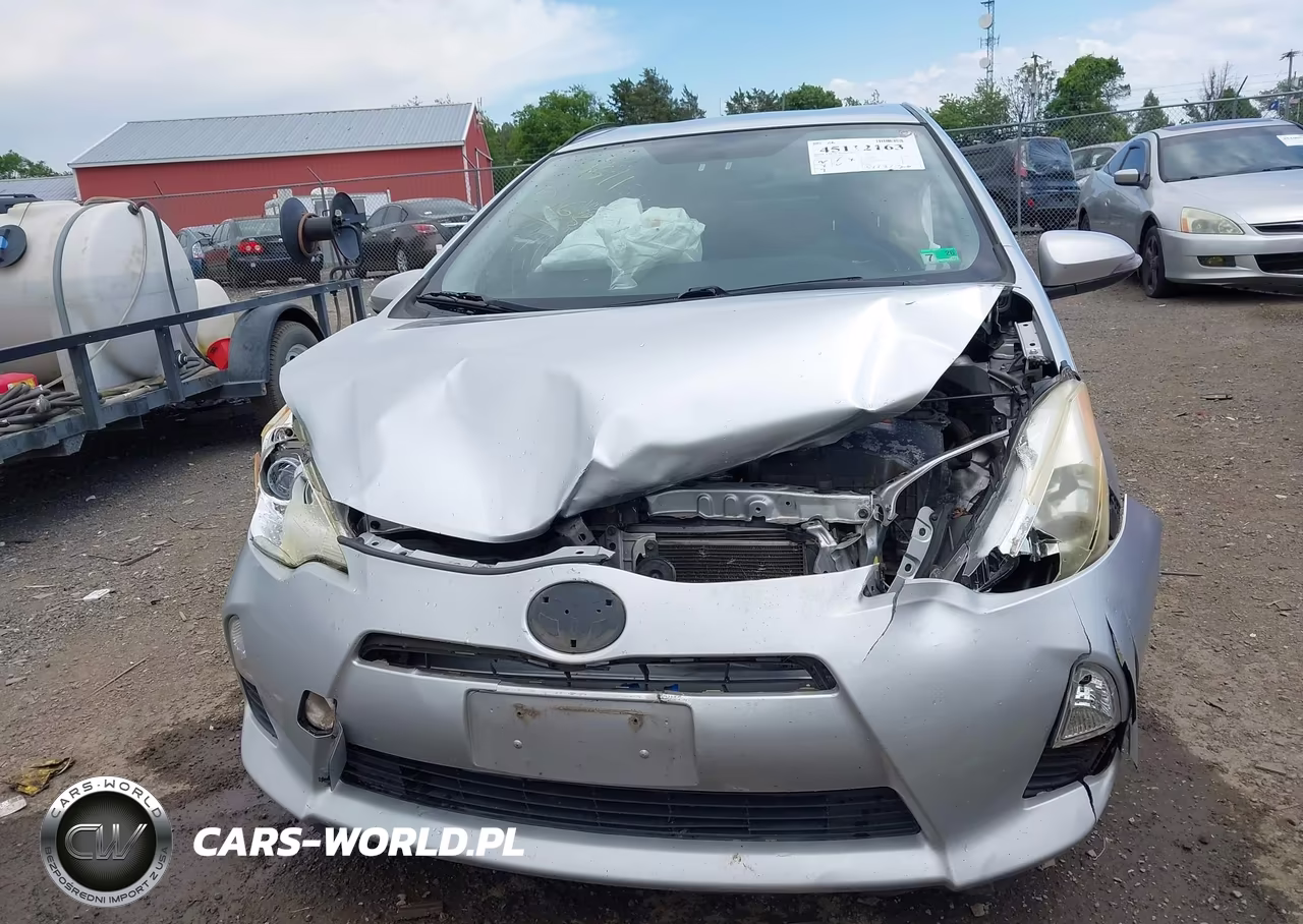 2012 Toyota Prius C Two VIN:JTDKDTB34C1016013 - 6