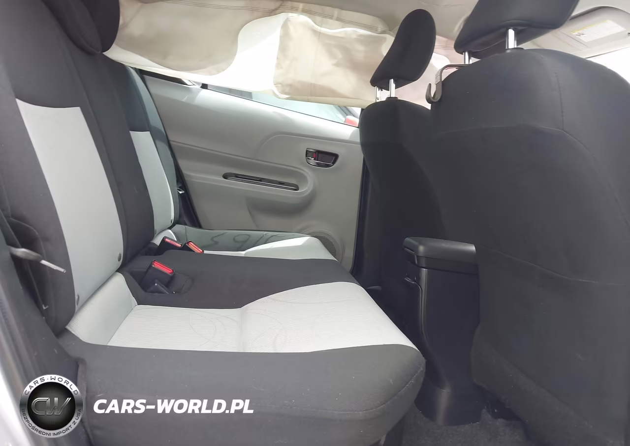 2012 Toyota Prius C Two VIN:JTDKDTB34C1016013 - 8