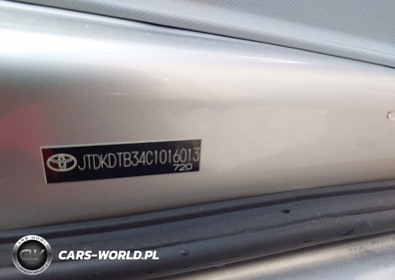 2012 Toyota Prius C Two VIN:JTDKDTB34C1016013 - 9