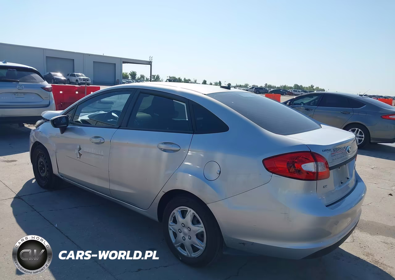 2013 Ford Fiesta Se VIN:3FADP4BJ8DM156015 - 3