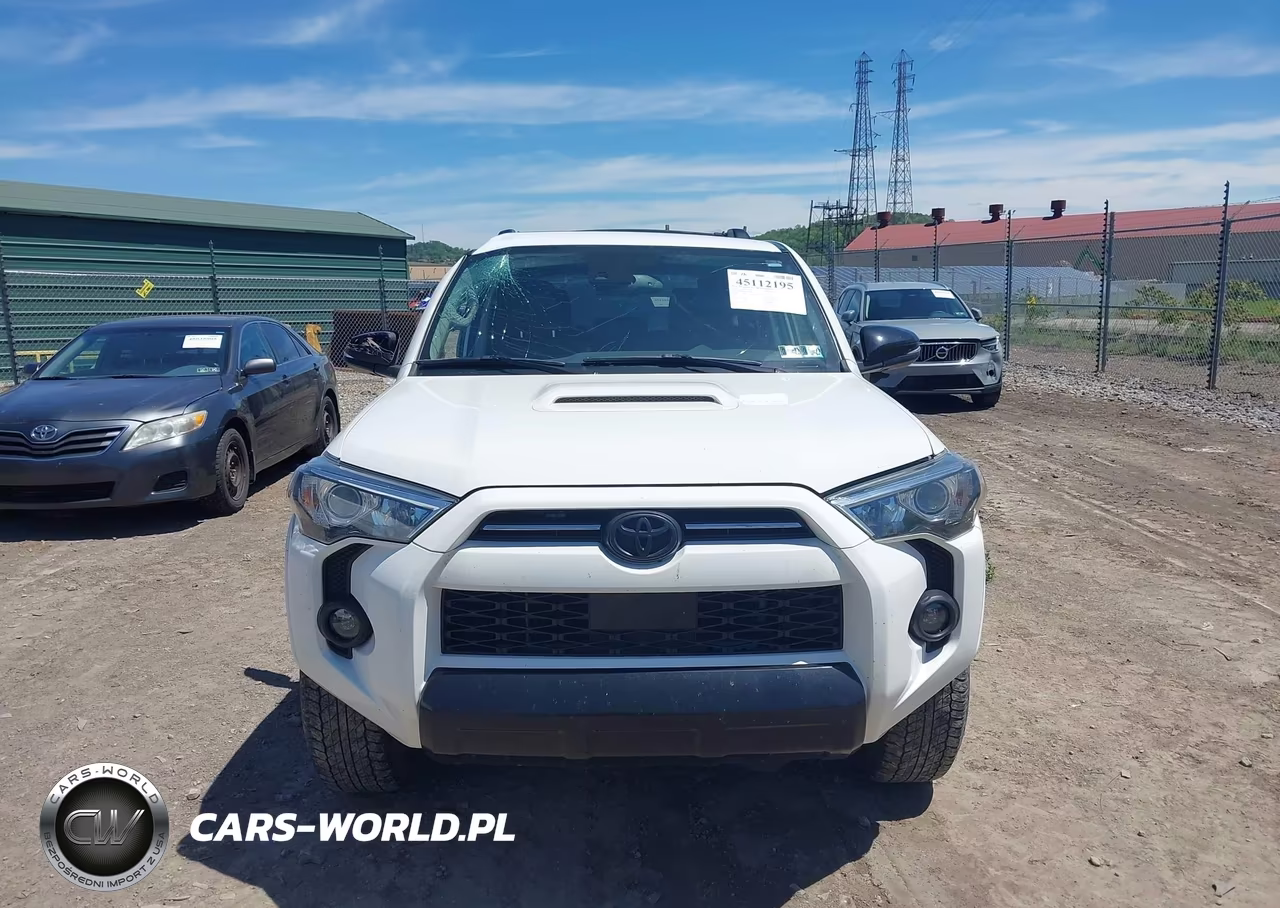 2020 Toyota 4Runner Venture Special Edition VIN:JTEBU5JR8L5832003 - 12