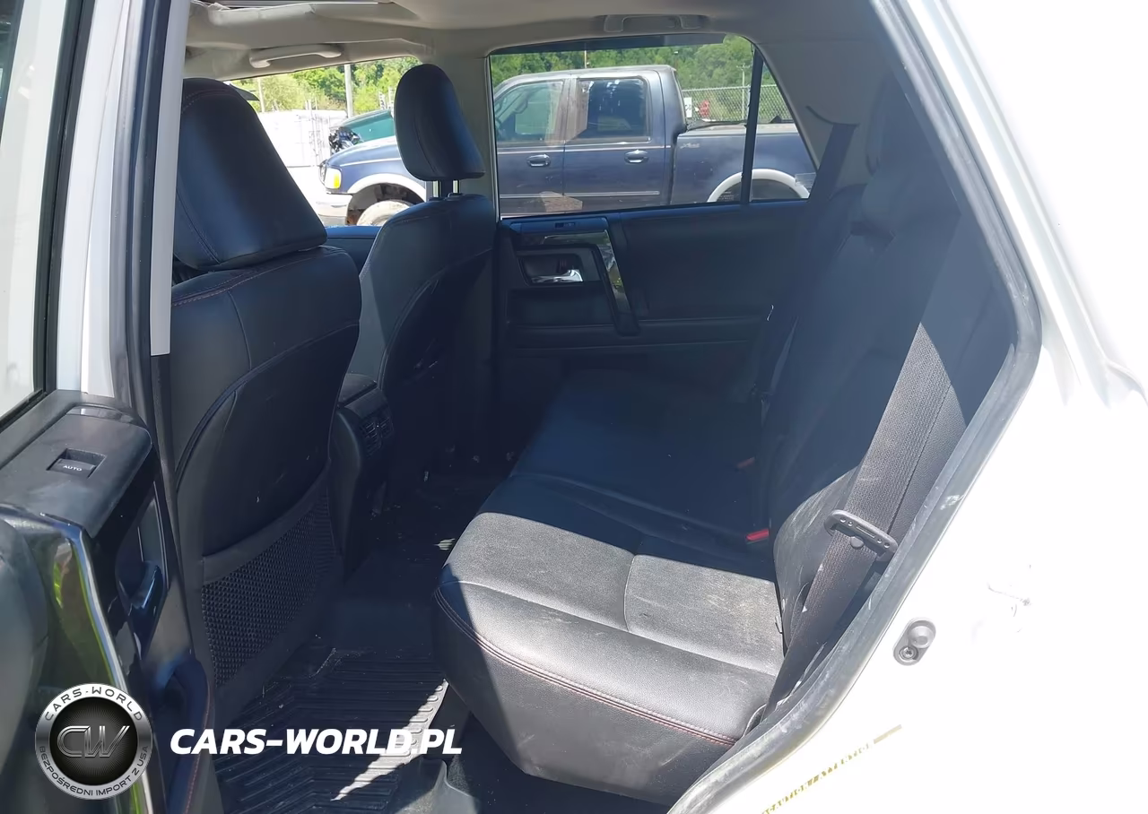 2020 Toyota 4Runner Venture Special Edition VIN:JTEBU5JR8L5832003 - 8