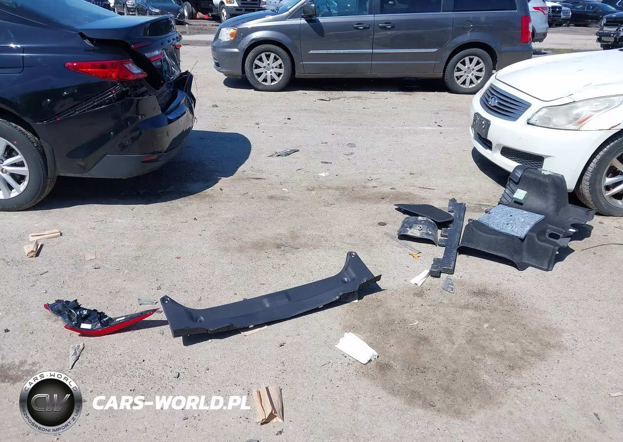 2025 Toyota Camry Le VIN:4T1DBADK2SU526814 - 12