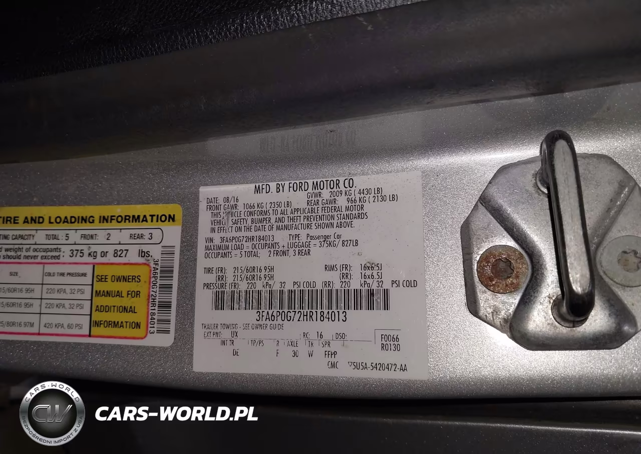 2017 Ford Fusion S VIN:3FA6P0G72HR184013 - 9