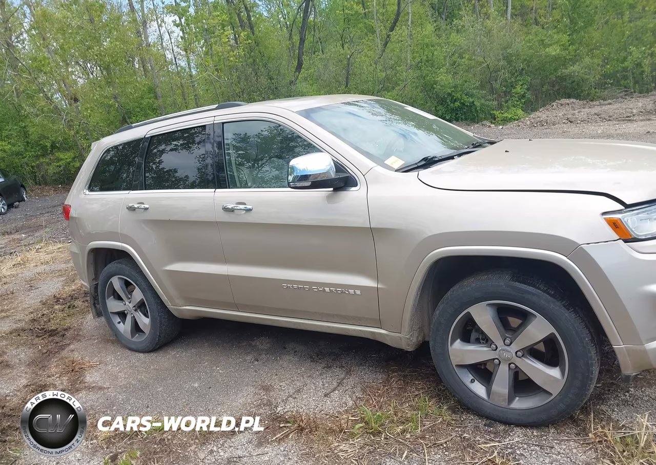 2015 Jeep Grand Cherokee Overland VIN:1C4RJFCG9FC632471 - 13