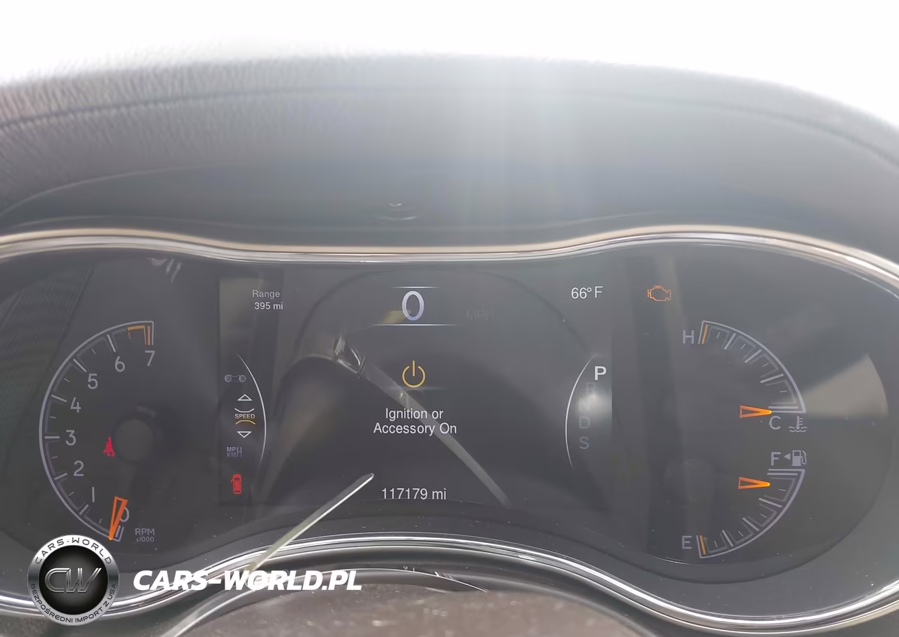 2015 Jeep Grand Cherokee Overland VIN:1C4RJFCG9FC632471 - 7
