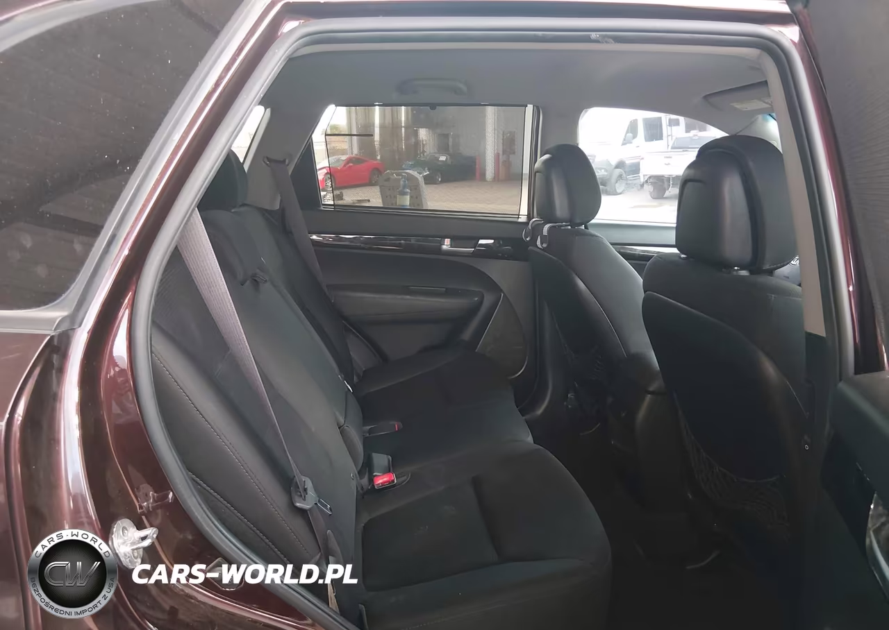 2015 Kia Sorento Lx VIN:5XYKT4A69FG649406 - 8
