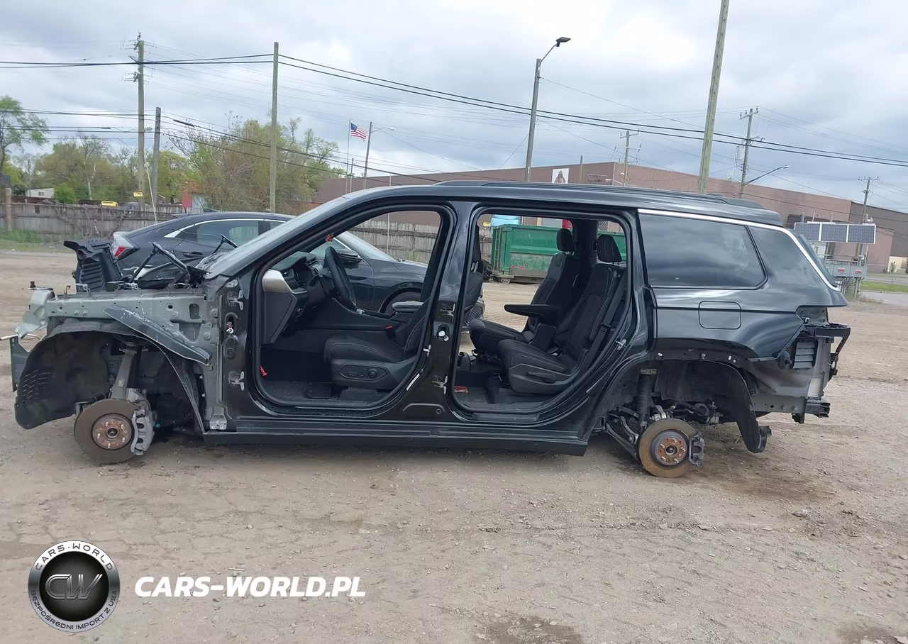 2025 Jeep Grand Cherokee L Laredo X 4X4 VIN:1C4RJKAG5S8717638 - 13