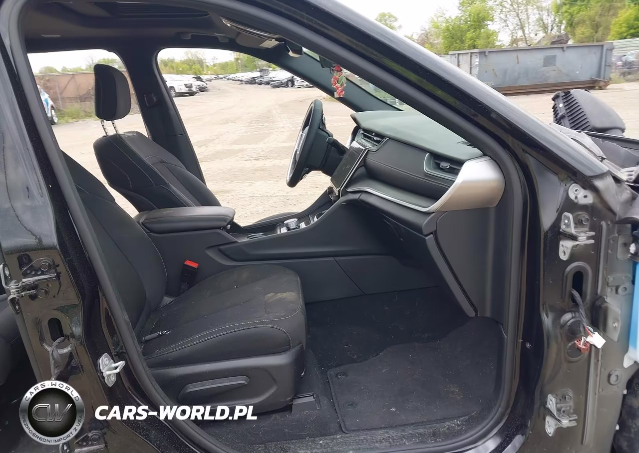 2025 Jeep Grand Cherokee L Laredo X 4X4 VIN:1C4RJKAG5S8717638 - 5