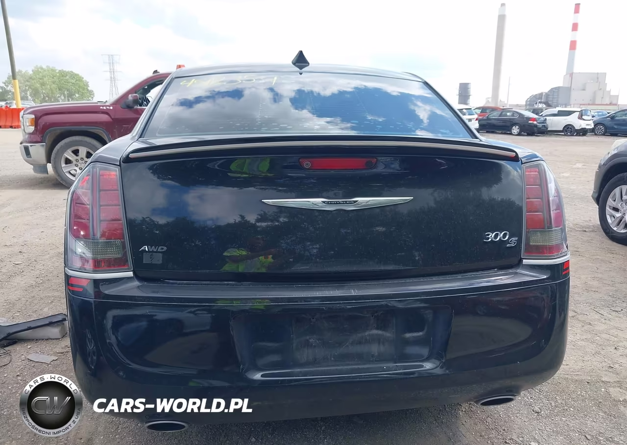 2014 Chrysler 300 300S VIN:2C3CCAGG1EH261075 - 17