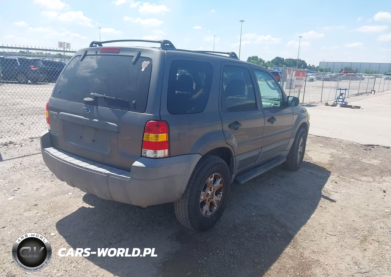 2005 Ford Escape Xlt VIN:1FMYU03105KA23362 - 4