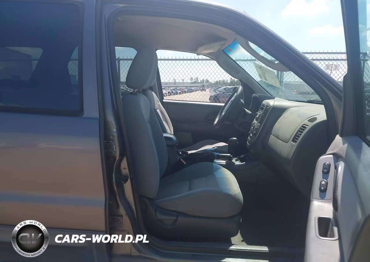 2005 Ford Escape Xlt VIN:1FMYU03105KA23362 - 5