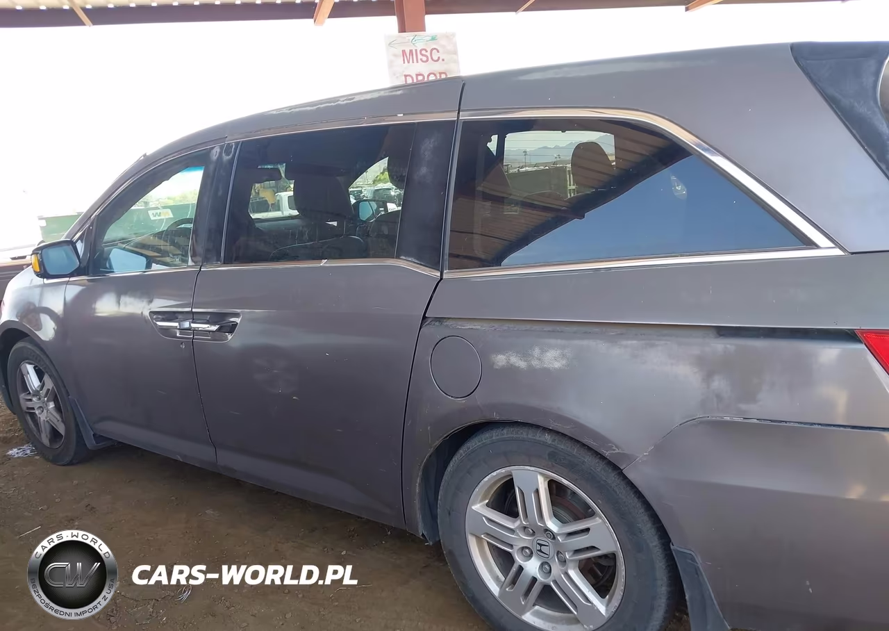 2011 Honda Odyssey Touring-Touring Elite VIN:5FNRL5H92BB095227 - 14
