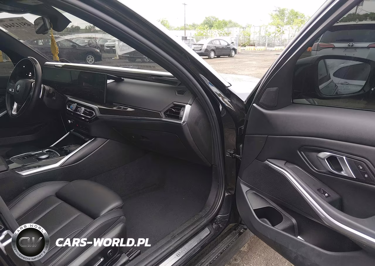 2024 BMW 330I xDrive VIN:3MW89FF03R8E17308 - 5