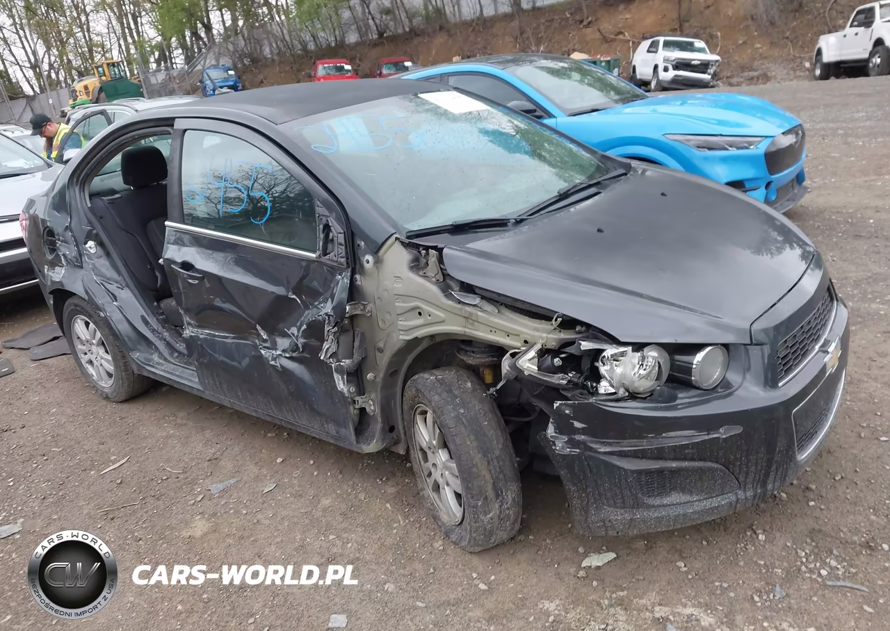 2014 Chevrolet Sonic Lt Auto – zdjęcie 1 z 17