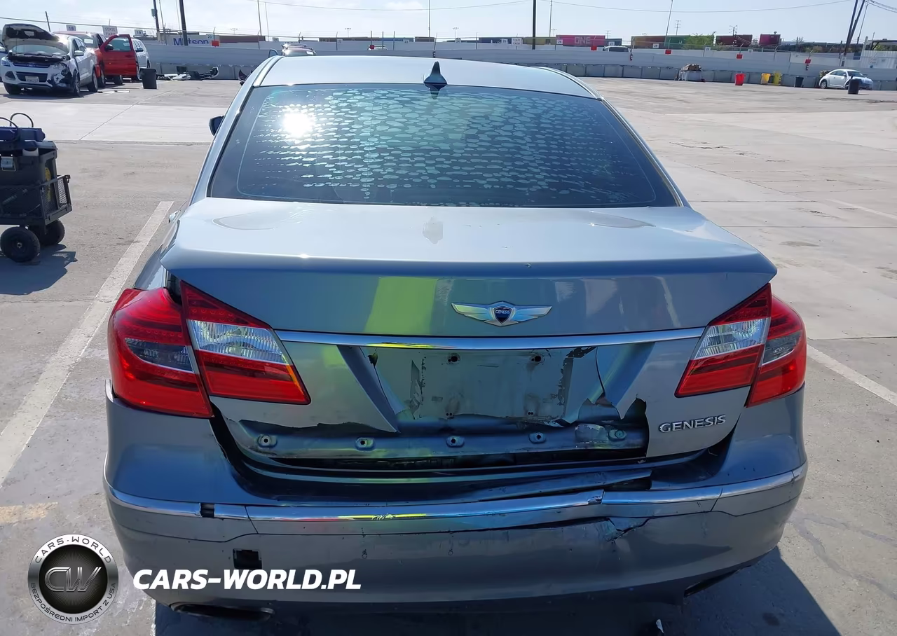 2014 Hyundai Genesis 3.8 VIN:KMHGC4DD8EU263679 - 16