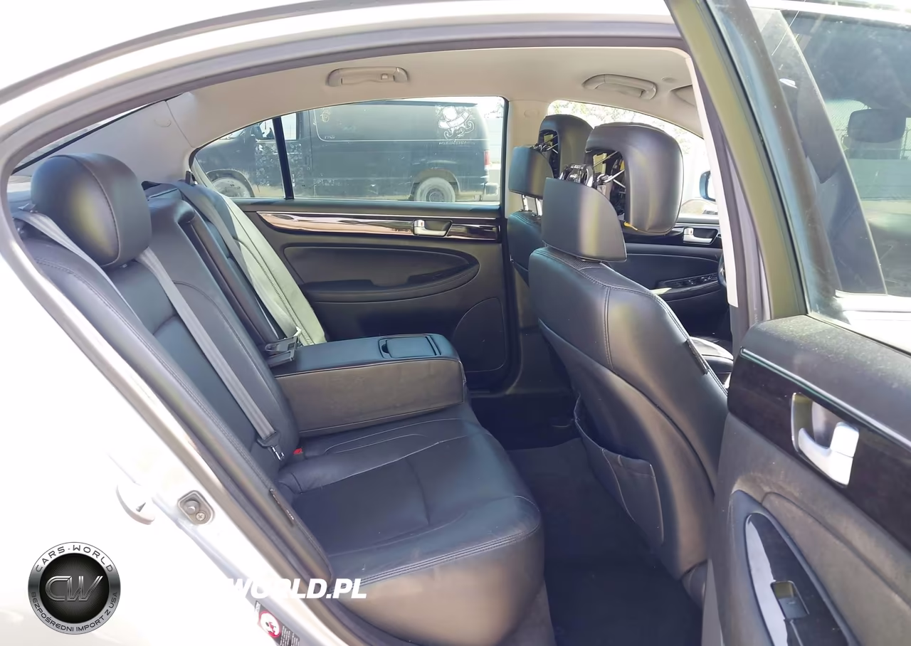 2014 Hyundai Genesis 3.8 VIN:KMHGC4DD8EU263679 - 8