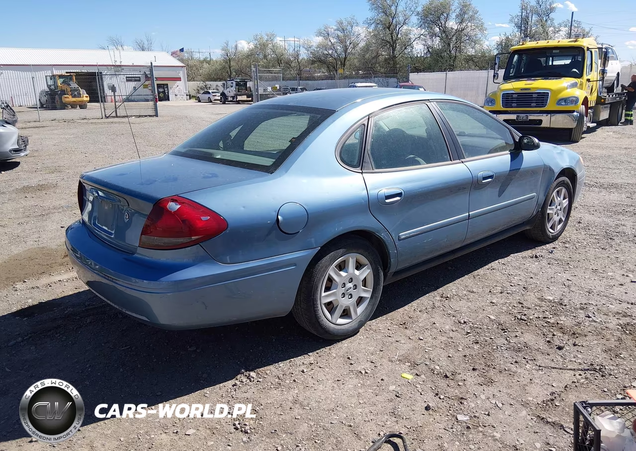 2007 Ford Taurus Se VIN:1FAFP53U07A212523 - 4