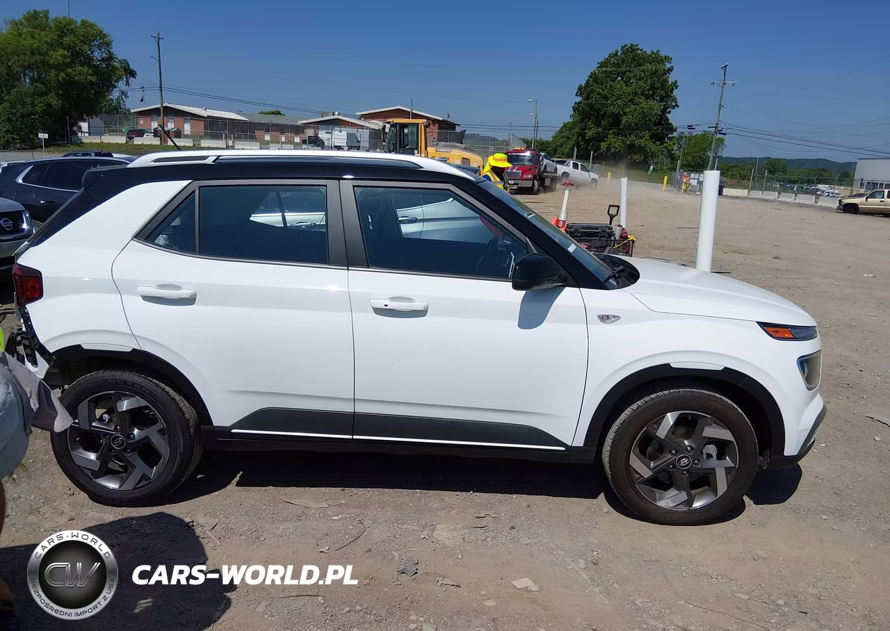 2026 Hyundai Venue Sel W-Two-Tone Roof VIN:KMHRC8A36TU419324 - 14