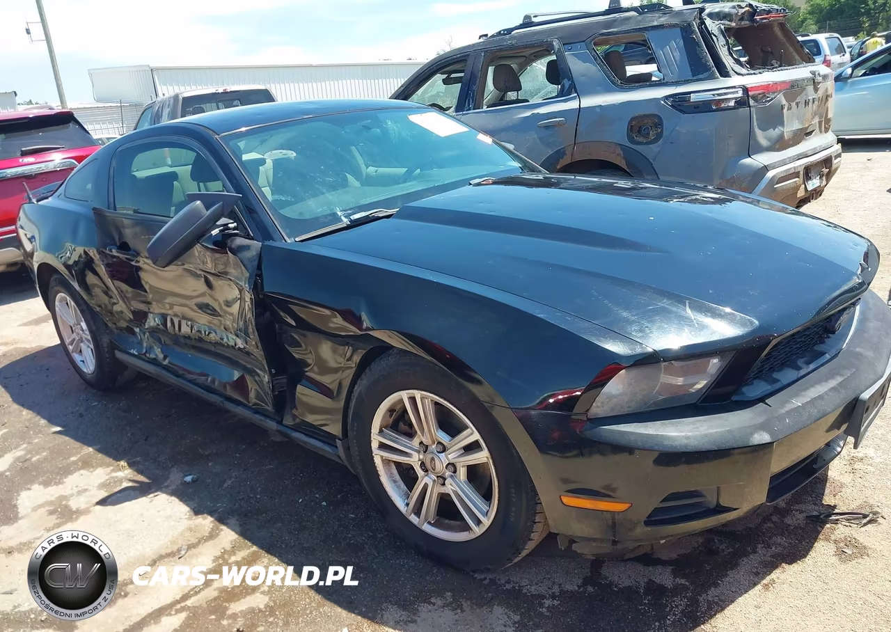 2011 Ford Mustang V6