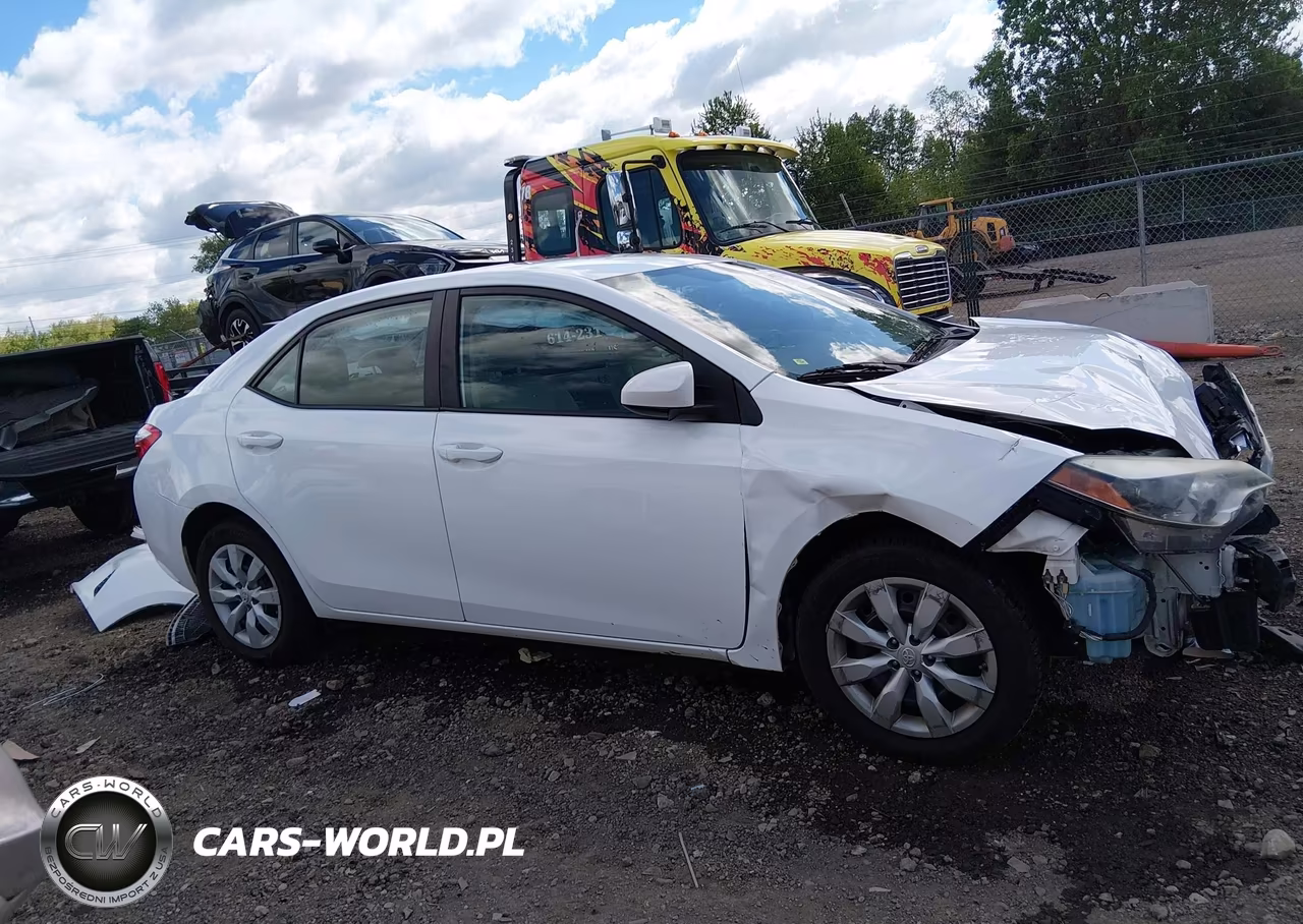 2015 Toyota Corolla Le VIN:2T1BURHE8FC458904 - 14