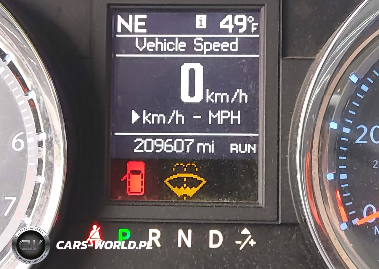 2014 Chrysler Town & Country Touring VIN:2C4RC1BG3ER438300 - 16