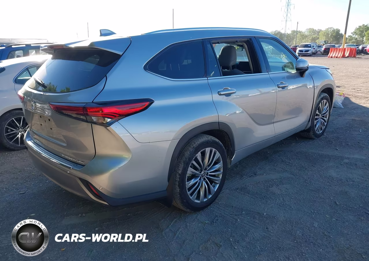 2021 Toyota Highlander Platinum VIN:5TDFZRBHXMS090557 - 4