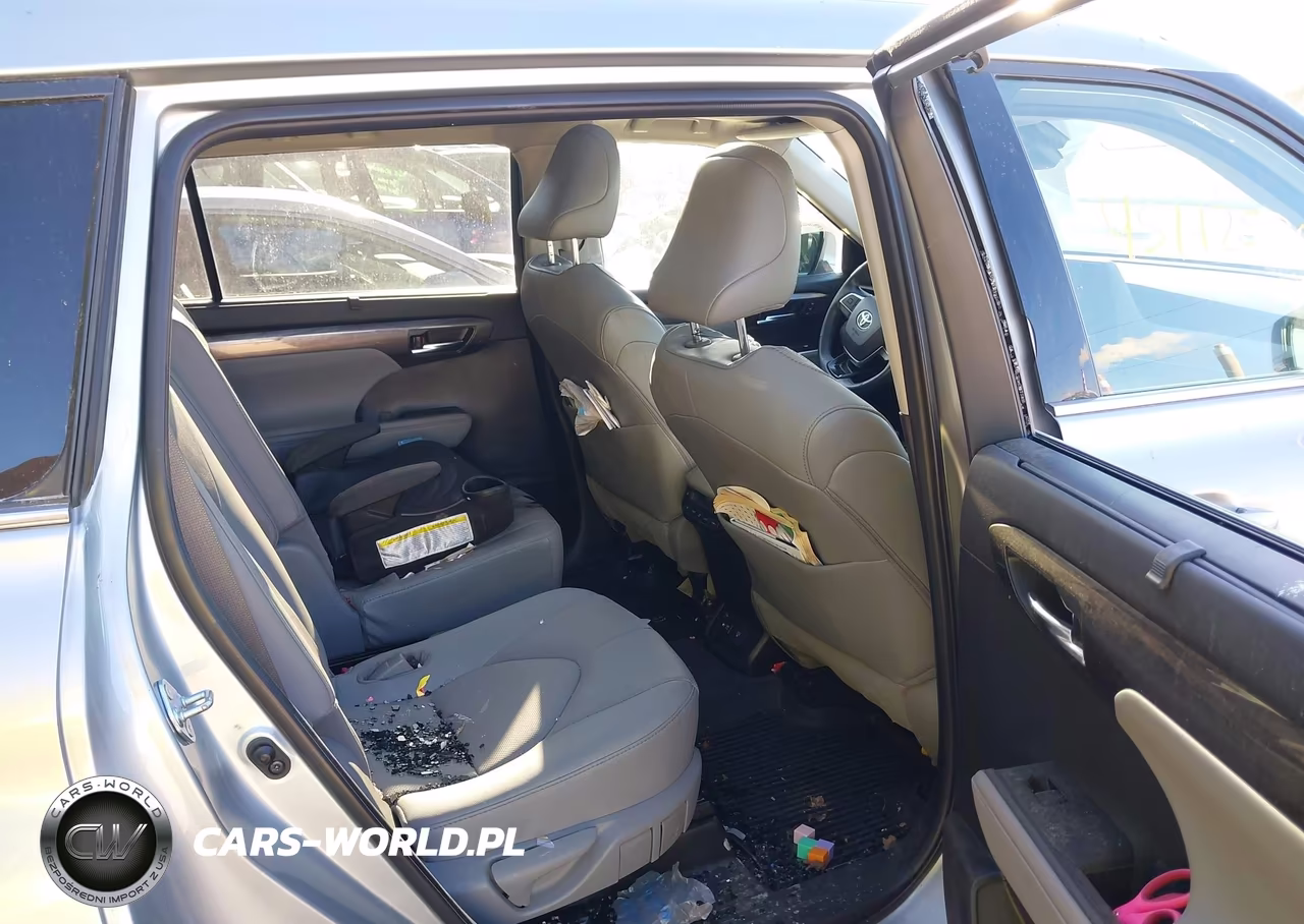 2021 Toyota Highlander Platinum VIN:5TDFZRBHXMS090557 - 8