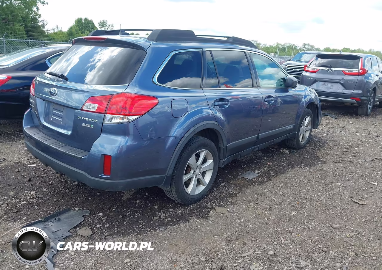 2014 Subaru Outback 2.5I Premium VIN:4S4BRBDC1E3252162 - 4
